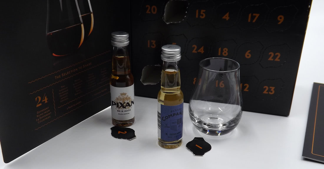 rumový kalendář a dvě lahvičky