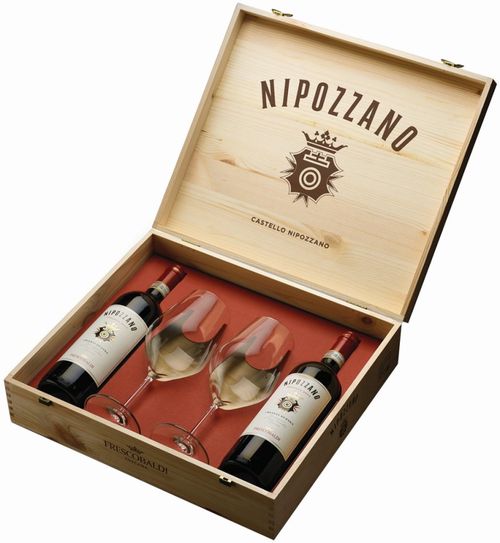 Nipozzano Chianti Rufina Riserva DOCG 2020 0,75l 13,5% + 2x sklo Dřevěný box